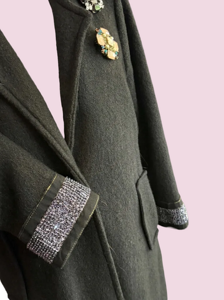 Cappotto GIOIELLO  nero in lana con passamaneria