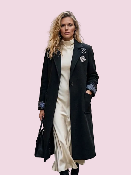 Cappotto GIOIELLO  nero in lana con passamaneria