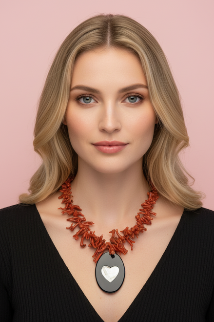 Collezione Mediterranea - Collana di Corallo rosso naturale e cuore corno