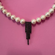 INCANTEVOLE -  Chocker flessibile  di perle con  Cascata di tennis argento  black