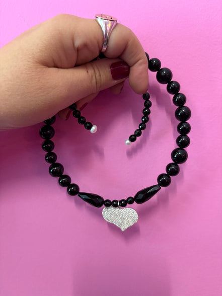 INCANTEVOLE  Chocker flessibile  in onice con cuore argento  pavé zirconi