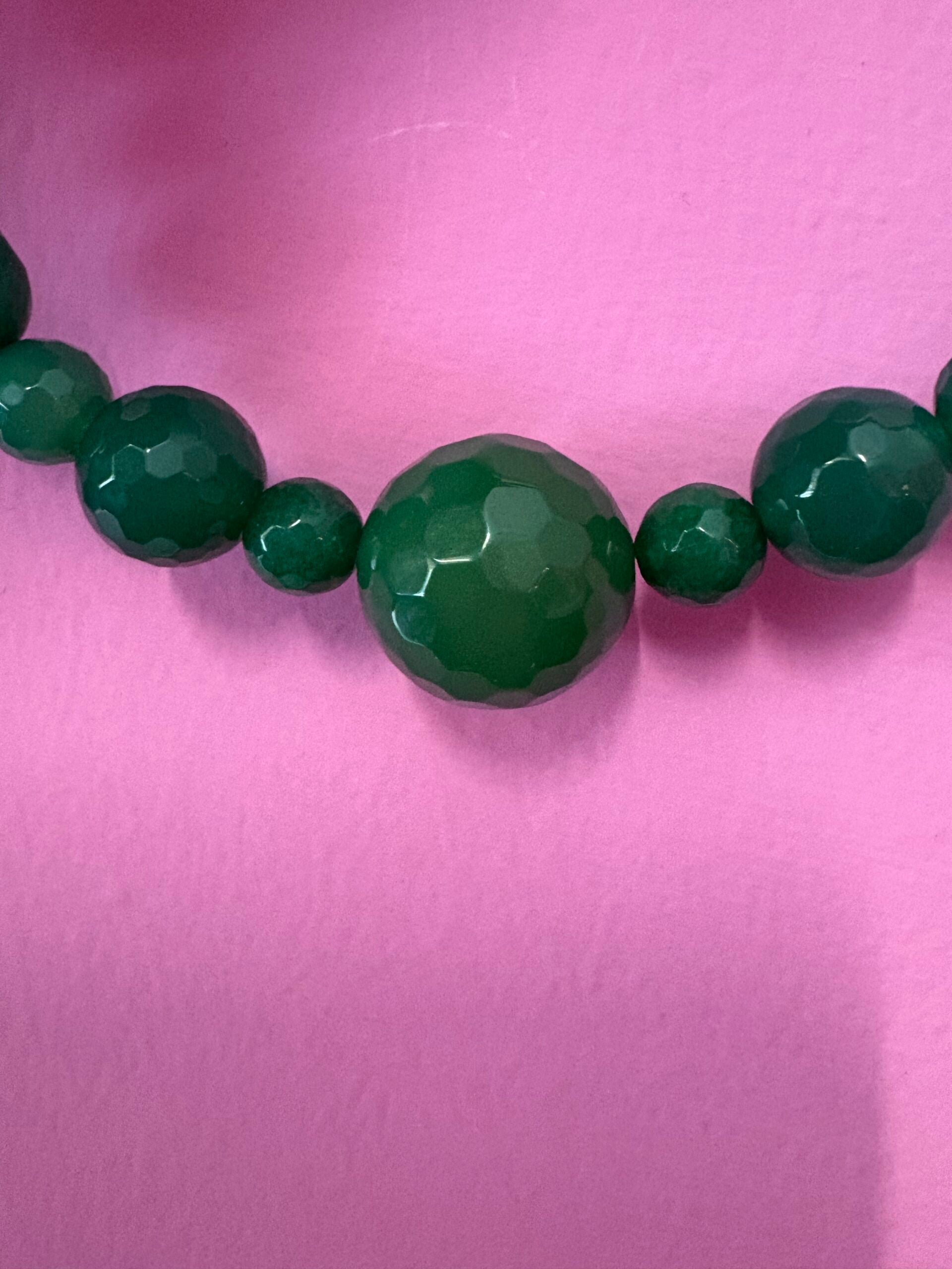 INCANTEVOLE -  Chocker flessibile  in giada verde