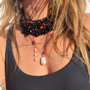 Collezione mediterranea - Collana perla coltivata barocca e corallo naturale