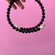 INCANTEVOLE -  Chocker flessibile  contrarié di onice e perle barocche  bianche