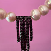 INCANTEVOLE -  Chocker flessibile  di perle semiround con  Cascata di tennis argento  black