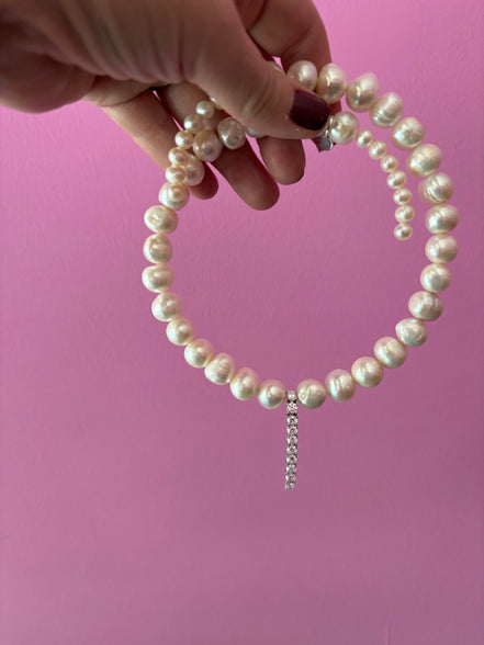 INCANTEVOLE -  Chocker flessibile  perle coltivate  con pendente   tennis argento