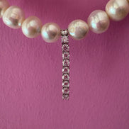 INCANTEVOLE -  Chocker flessibile  perle coltivate  con pendente   tennis argento