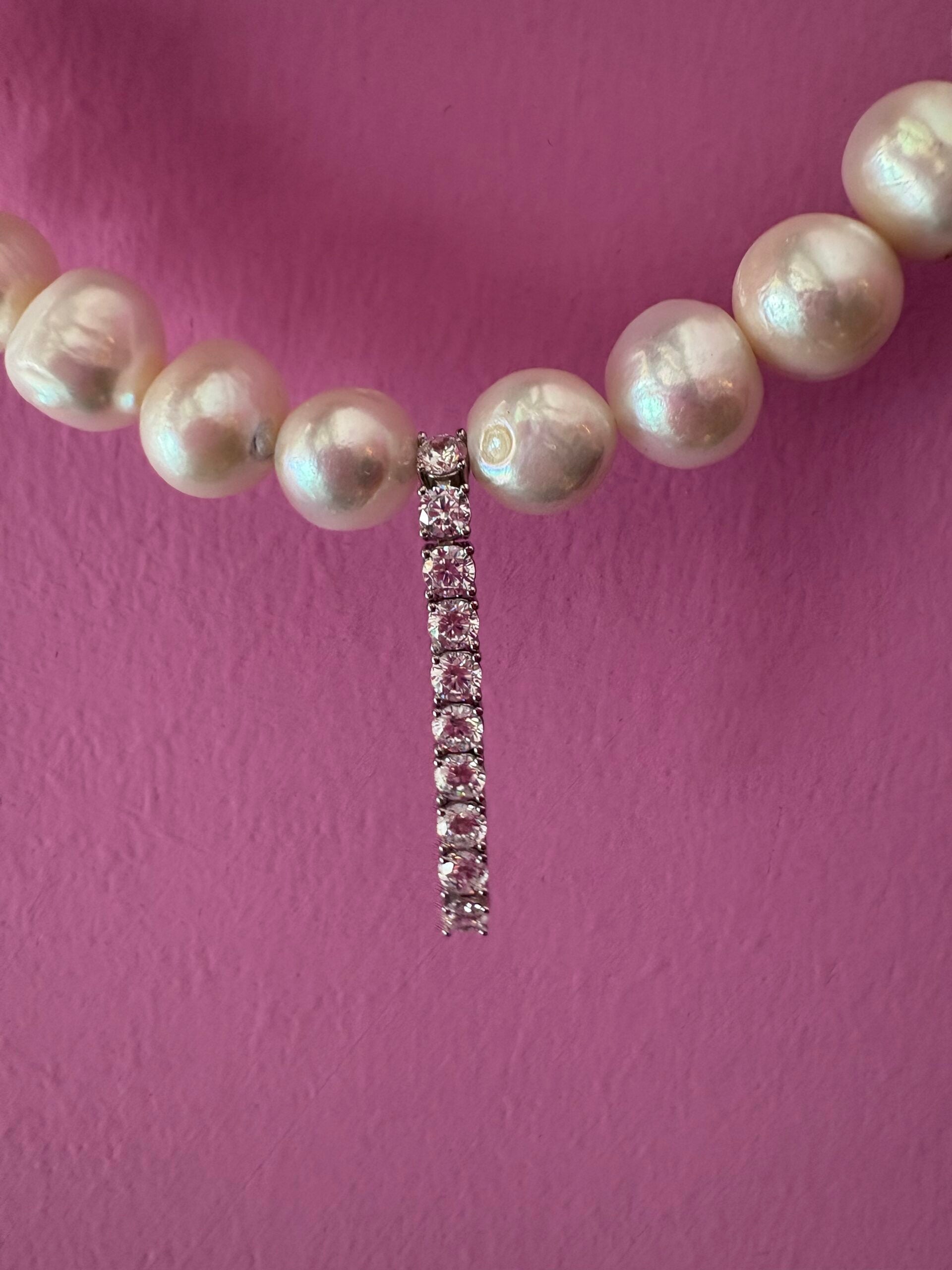 INCANTEVOLE -  Chocker flessibile  perle coltivate  con pendente   tennis argento