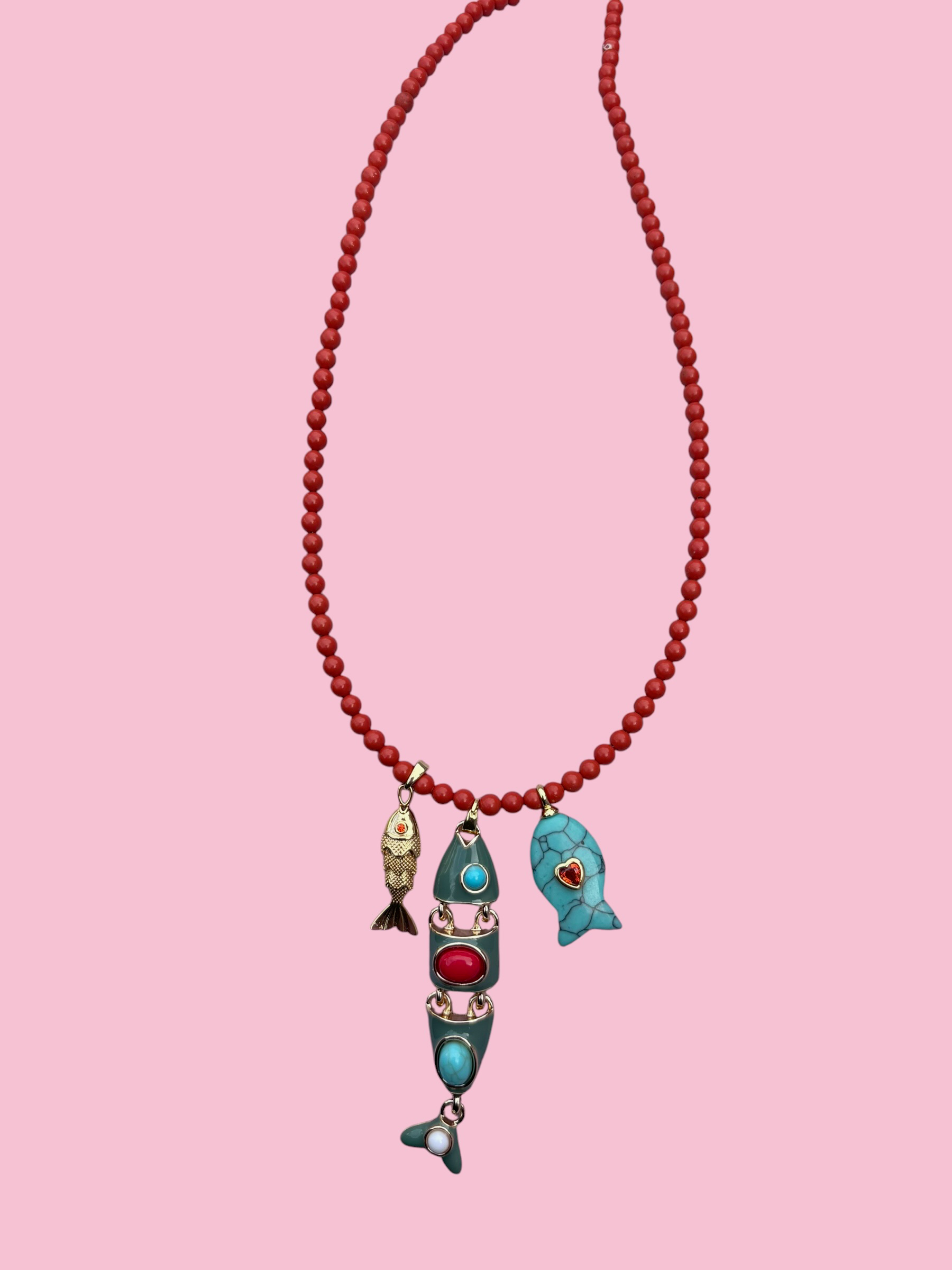 Collana POISSONS - Corallo rosso  mm 6 - chiusura argento 925 - cm 40  chrams pesciolin