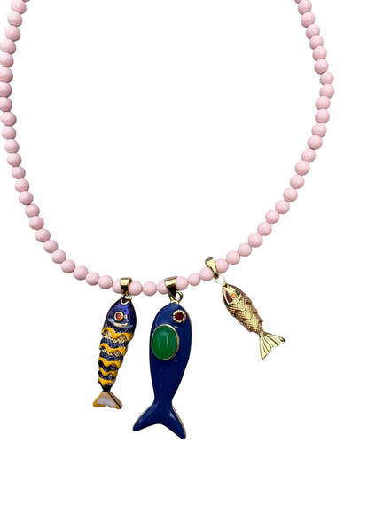Collana POISSONS - Corallo rosa  mm 6 - chiusura argento 925 - cm 40  chrams pesciolini