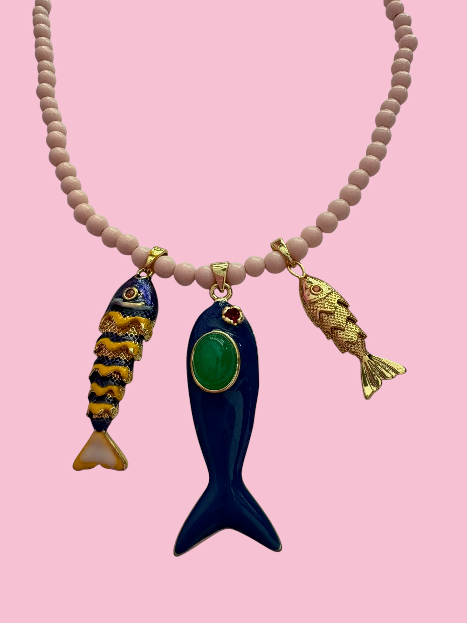 Collana POISSONS - Corallo rosso  mm 6 - chiusura argento 925 - cm 40  chrams pesciolini