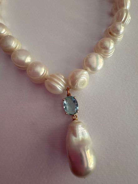 MADELAINE - Collana  grandi perle con pendente zircone azzurro