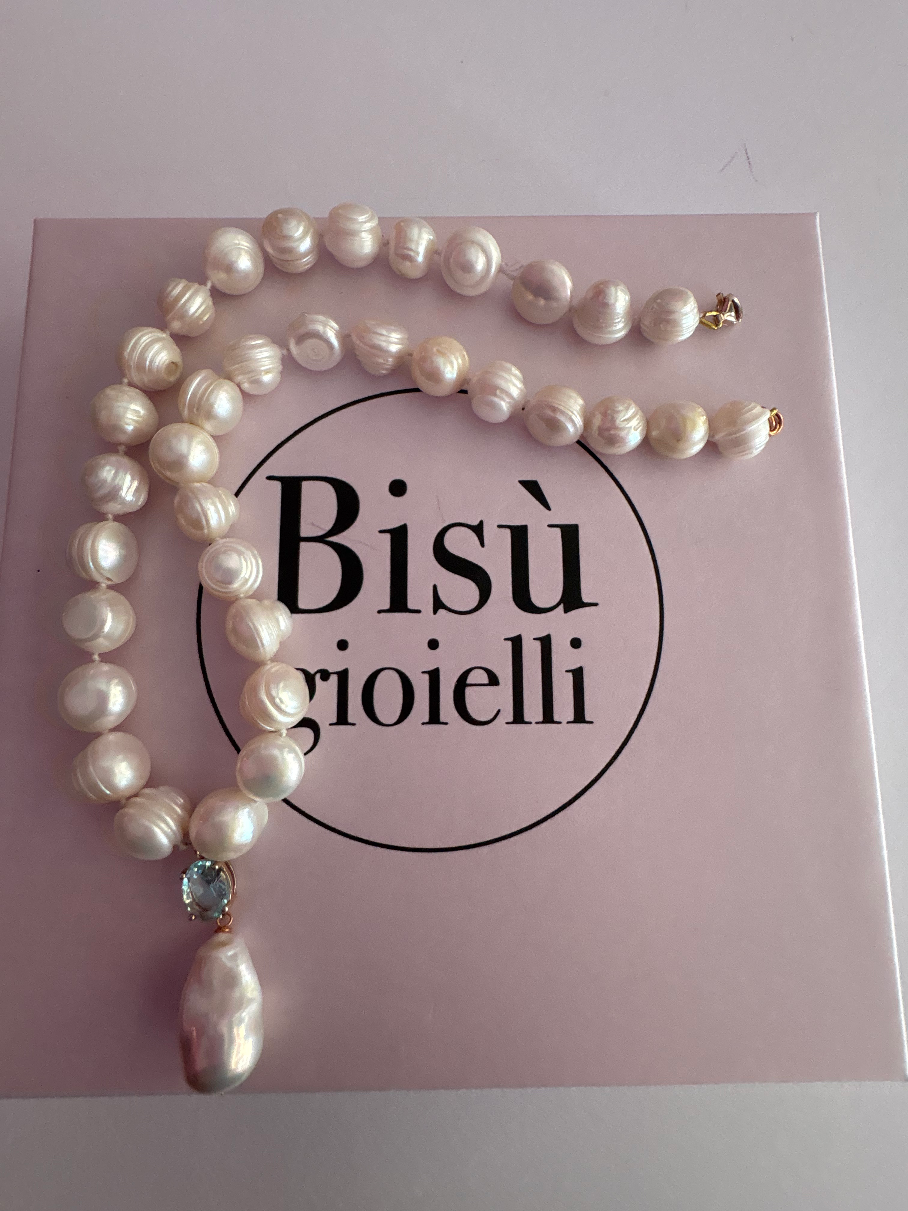 MADELAINE - Collana  grandi perle con pendente zircone azzurro