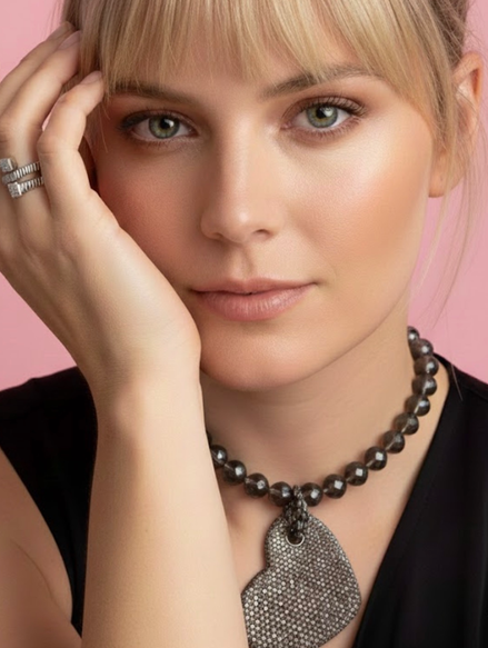 Collana di topazio fumè pendente cuore con pave di zirconi