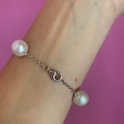 Bracciale AMORE argento 925 rodio con perle semiround