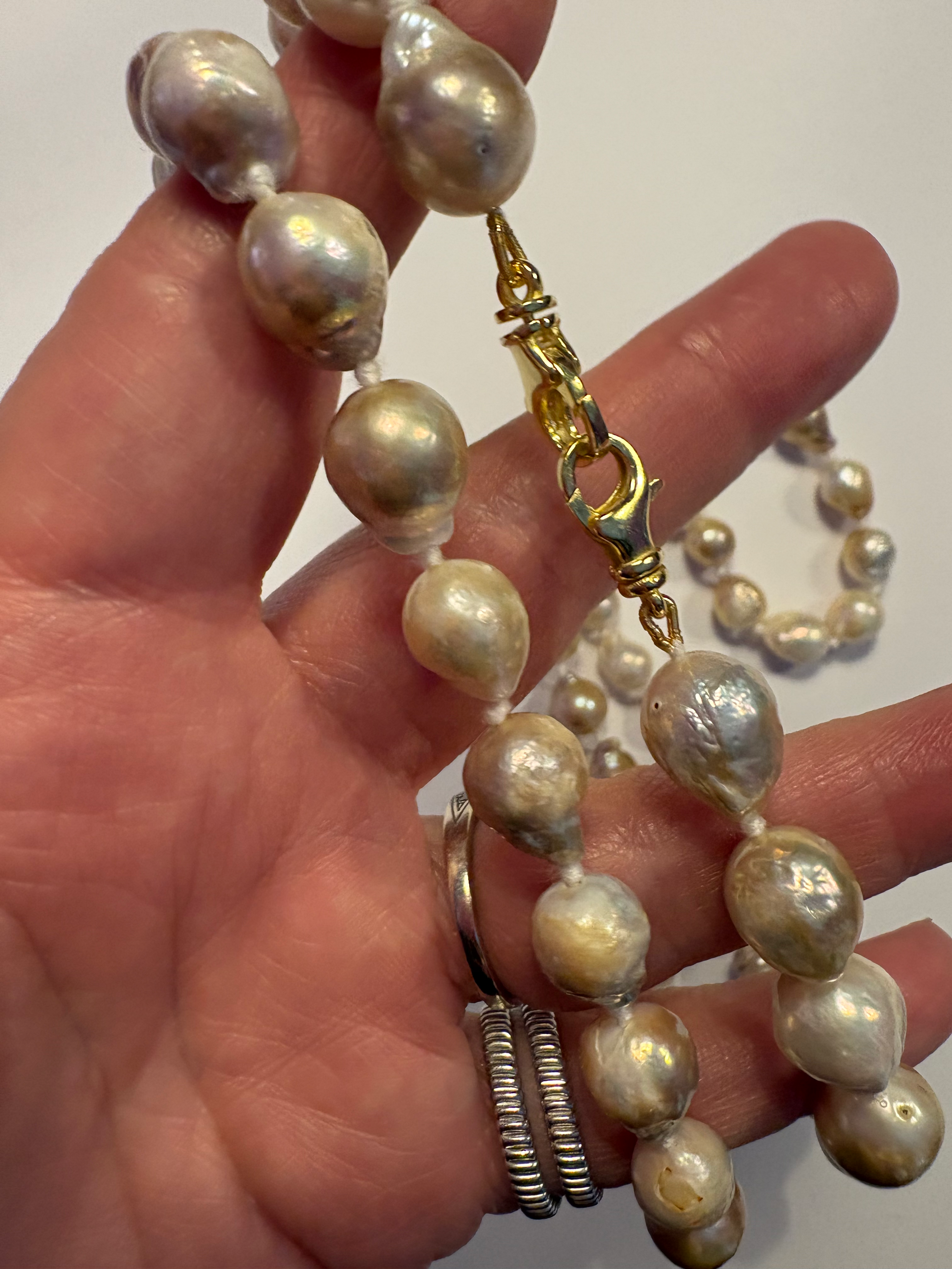 JAIPUR  - Collana sautoir perle barocche e argento 925 doppio moschettone e charms