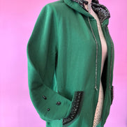 Felpa Gioiello : Felpa verde Oversize con Ricami in Paillettes e Cristalli – Lusso Couture