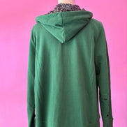 Felpa Gioiello : Felpa verde Oversize con Ricami in Paillettes e Cristalli – Lusso Couture