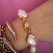 Bracciale Madeleine -  grandi perle barocche chiusura gioiello oro giallo