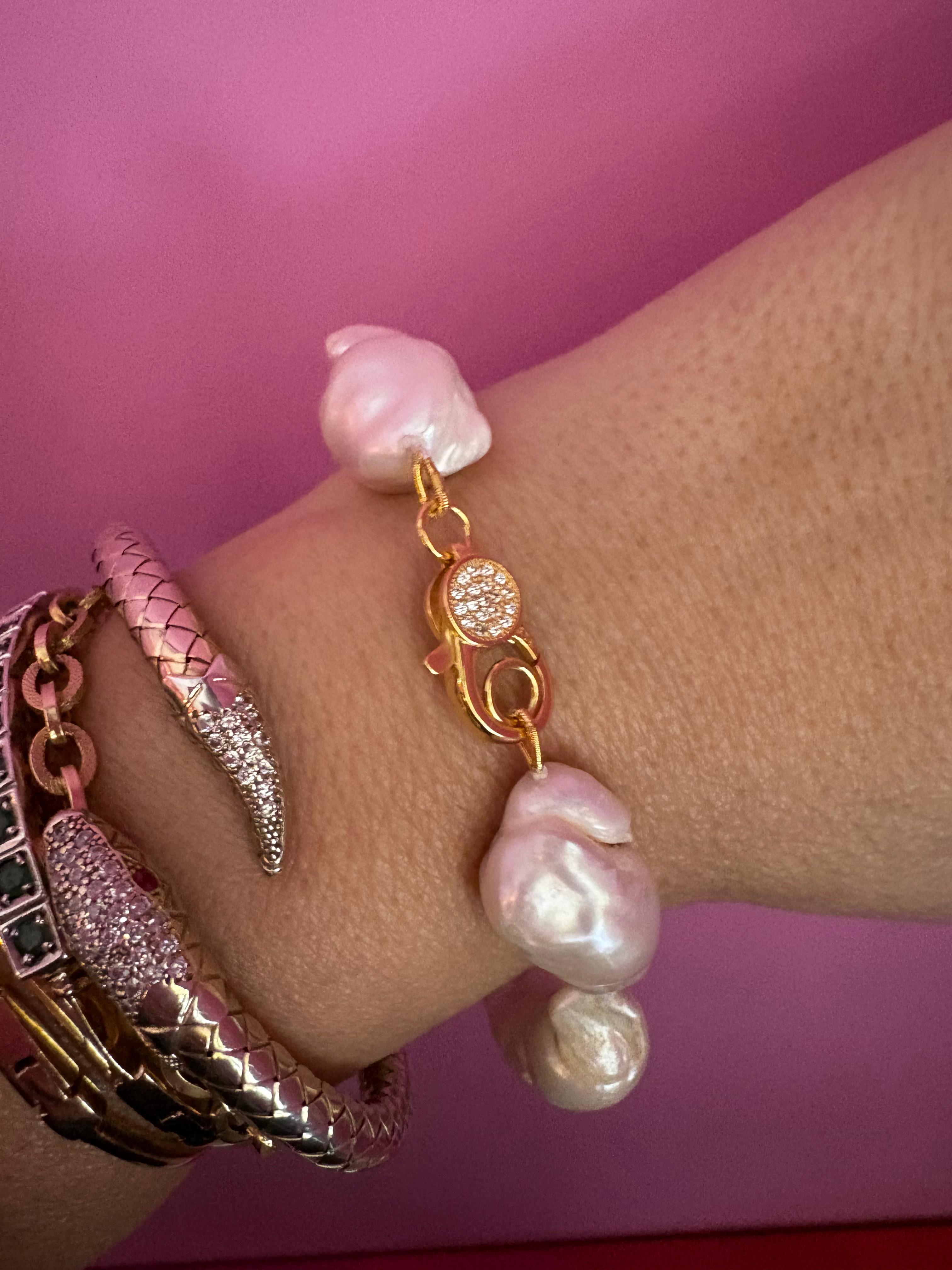 Bracciale Madeleine -  grandi perle barocche chiusura gioiello oro giallo