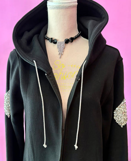Felpa lunga Gioiello : cappottino Oversize nero con Ricami in Paillettes e Cristalli – Lusso Couture