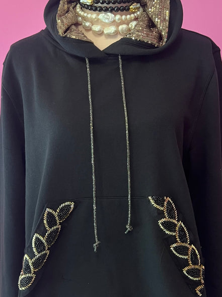 Felpa Gioiello : Felpa nera Oversize con Ricami in Paillettes e Cristalli – Lusso Couture