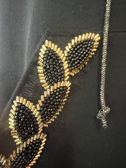 Felpa Gioiello : Felpa nera Oversize con Ricami in Paillettes e Cristalli – Lusso Couture