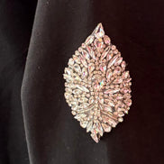 Felpa lunga Gioiello : cappottino Oversize nero con Ricami in Paillettes e Cristalli – Lusso Couture