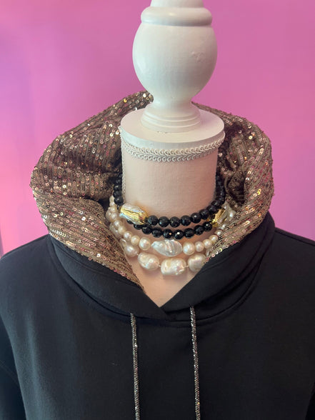 Felpa Gioiello : Felpa nera Oversize con Ricami in Paillettes e Cristalli – Lusso Couture