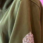Felpa lunga Gioiello : cappottino Oversize verde con Ricami in Paillettes e Cristalli – Lusso Couture