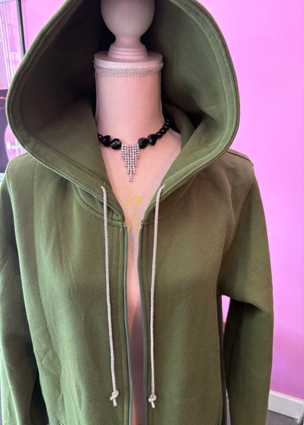 Felpa lunga Gioiello : cappottino Oversize verde con Ricami in Paillettes e Cristalli – Lusso Couture