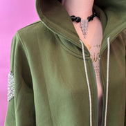 Felpa lunga Gioiello : cappottino Oversize verde con Ricami in Paillettes e Cristalli – Lusso Couture