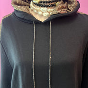 Felpa Gioiello : Felpa nera-oro Oversize con Ricami in Paillettes e Cristalli – Lusso Couture