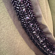 Felpa lunga Gioiello : cappottino Oversize verde con Ricami in Paillettes e Cristalli – Lusso Couture