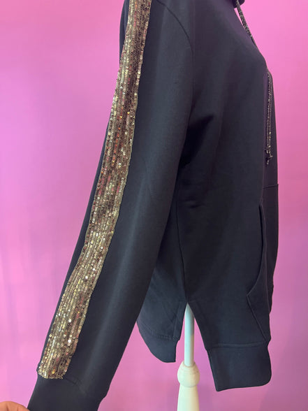 Felpa Gioiello : Felpa nera-oro Oversize con Ricami in Paillettes e Cristalli – Lusso Couture