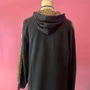 Felpa Gioiello : Felpa nera-oro Oversize con Ricami in Paillettes e Cristalli – Lusso Couture