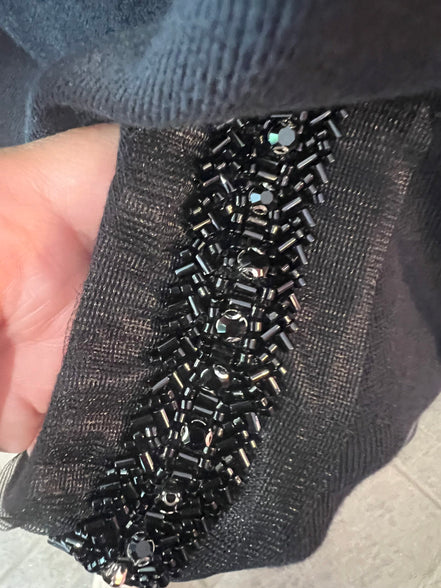 Felpa Gioiello : Felpa nera Oversize con Ricami in Paillettes e Cristalli – Lusso Couture