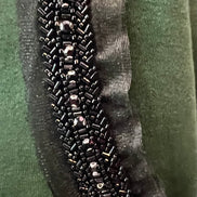 Felpa Gioiello : Felpa verde Oversize con Ricami in Paillettes e Cristalli – Lusso Couture