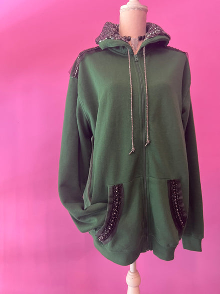 Felpa Gioiello : Felpa verde Oversize con Ricami in Paillettes e Cristalli – Lusso Couture