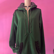 Felpa Gioiello : Felpa verde Oversize con Ricami in Paillettes e Cristalli – Lusso Couture