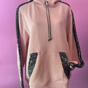 Felpa Gioiello : Felpa rosa Oversize con Ricami in Paillettes e Cristalli – Lusso Couture