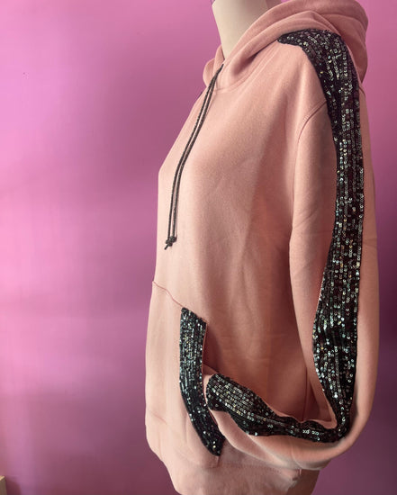 Felpa Gioiello : Felpa rosa Oversize con Ricami in Paillettes e Cristalli – Lusso Couture