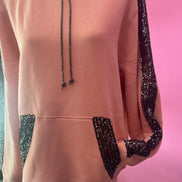Felpa Gioiello : Felpa rosa Oversize con Ricami in Paillettes e Cristalli – Lusso Couture