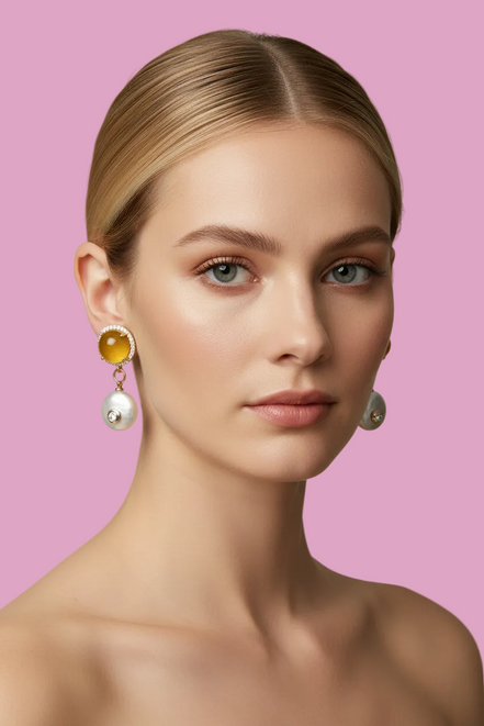 Orecchini  Collezione JAIPUR- perla piatta e zirconi incastonati con quarzo citrino