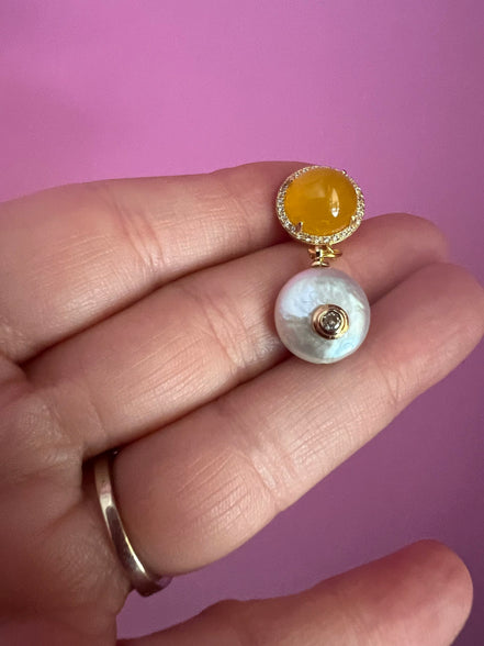 Orecchini  Collezione JAIPUR- perla piatta e zirconi incastonati con quarzo citrino