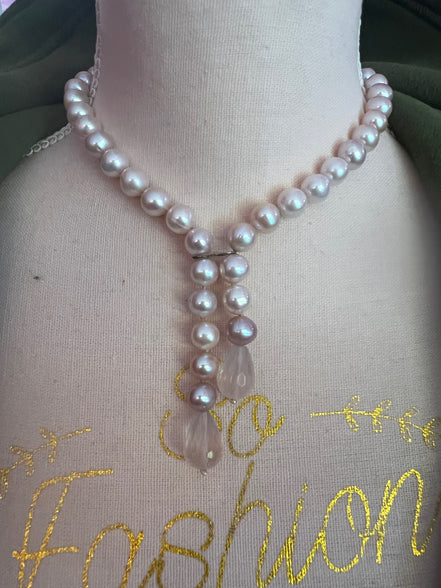 LILY Collana con perle rosa e gocce di quarzo rosa