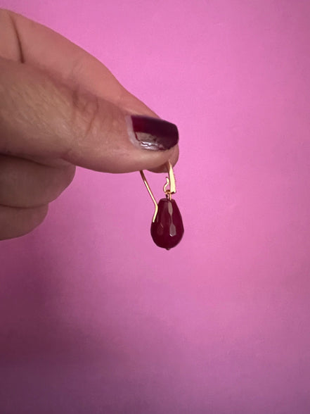 Orecchini goccia giada ruby e argento 925