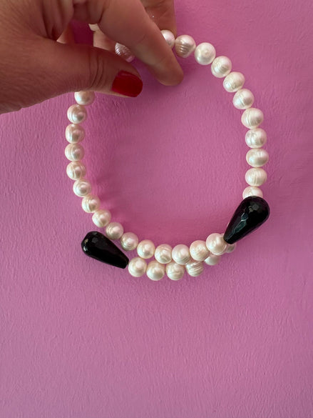 INCANTEVOLE -  Chocker  contrarié perle coltivate  con 2 gocce onice