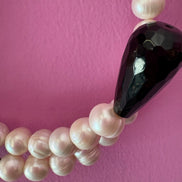 INCANTEVOLE -  Chocker  contrarié perle coltivate  con 2 gocce onice