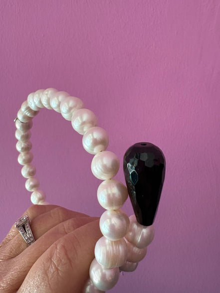 INCANTEVOLE -  Chocker  contrarié perle coltivate  con 2 gocce onice
